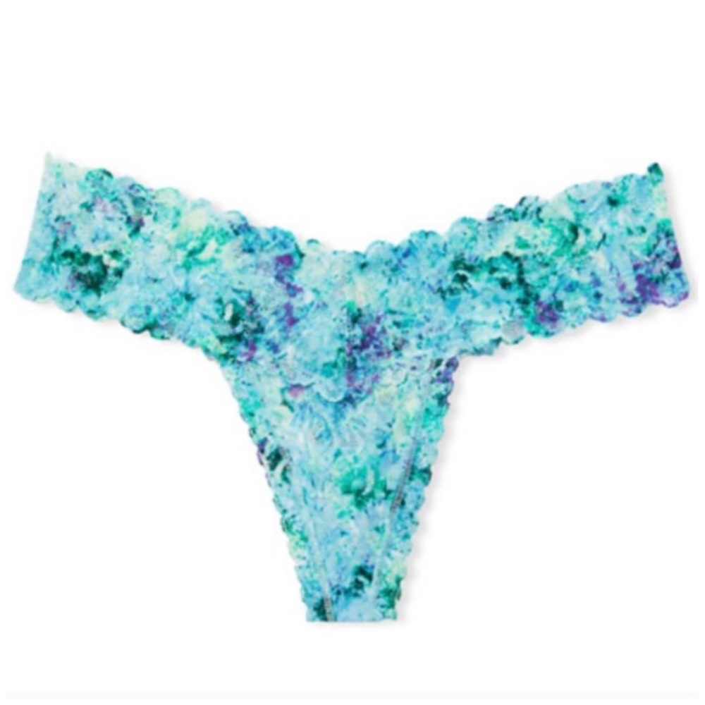 VICTORIA’S SECRET • The Lacie Floral Lace Thong Panty NWT
